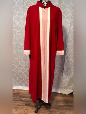 Vintage 70s/80s Vanity Fair Zip-Front Velour Hostess Loungewear size XXL